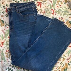 Old Navy Women's Straight Leg Blue Jeans